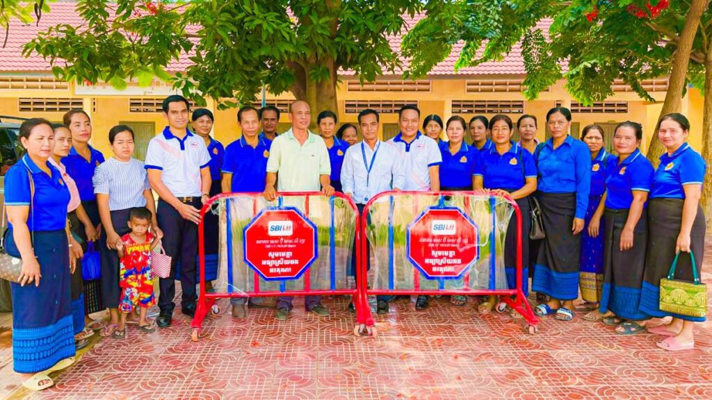 ធនាគារ អេស ប៊ី អាយ លី ហួរ ផ្ដល់រនាំងសុវត្ថិភាពចរាចរណ៍ ២០០ ដល់ ១០០សាលាទូទាំងប្រទេស